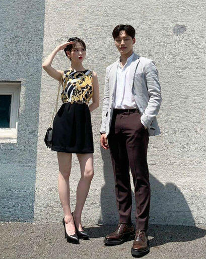 10 Gaya OOTD Couple Unik Ala Man Wol &amp; Chan Sung ‘Hotel Del Luna’