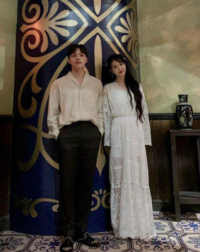 10 Gaya OOTD Couple Unik Ala Man Wol &amp; Chan Sung ‘Hotel Del Luna’