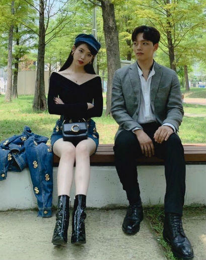 10 Gaya OOTD Couple Unik Ala Man Wol &amp; Chan Sung ‘Hotel Del Luna’