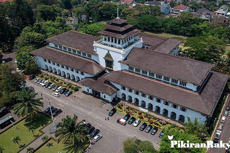 CENDOL DAWET? Serupa tapi tak sama sampai terkenal oleh Sang Maestro Ambyar