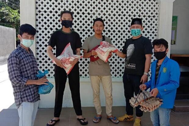 Alumni UIR Bantu Mahasiswa Terdampak Corona di Pakanbaru