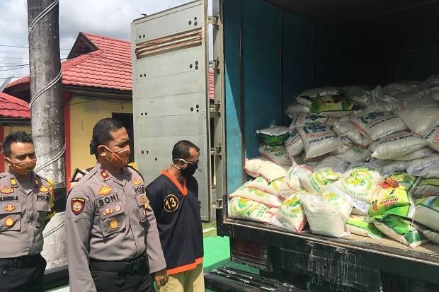 Gudang Beras Oplosan di Kobar Digerebek, Pemilik Bergelar Sarjana Ditangkap