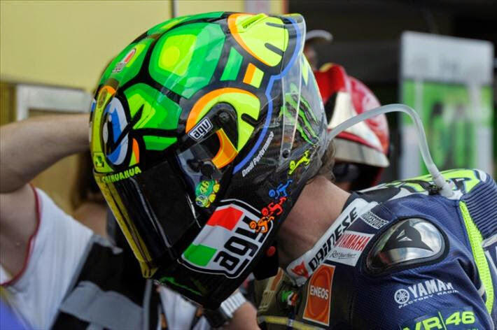 Valentino Rossi dan Helm Kura-kura Ninja