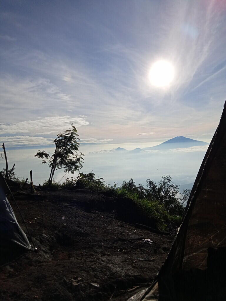 Trip Santai - Pelarian ke Puncak Gunung Sumbing (Hasil Photo yang tertunda)