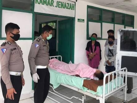 Keluarga Tak Punya Uang, Polisi Ini Tebus Jenazah Kecelakaan di Rumah Sakit