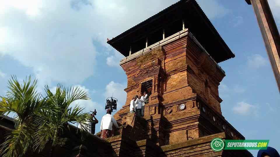 Tradisi Tabuhan Suara Beduk Menara Kudus Penanda Puasa