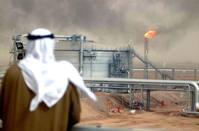 Harga Minyak Naik, Arab Saudi Janji Potong Produksi Lebih Besar