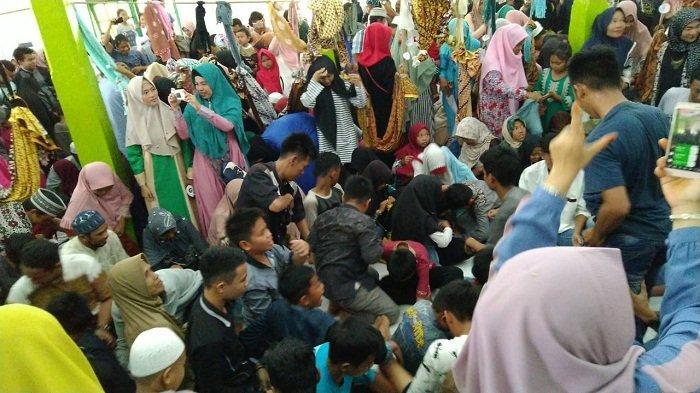 Urak Wedalan, Tradisi Berbagi Saat Tarawih di Kabupaten Kudus
