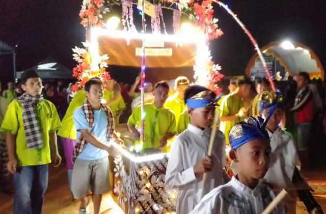 Tradisi Thongtek Carnival di Kabupaten Jepara