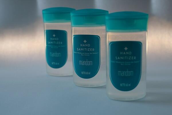 Mandom Indonesia Sumbang Mandom Hand Sanitizer untuk Kementerian Kesehatan RI