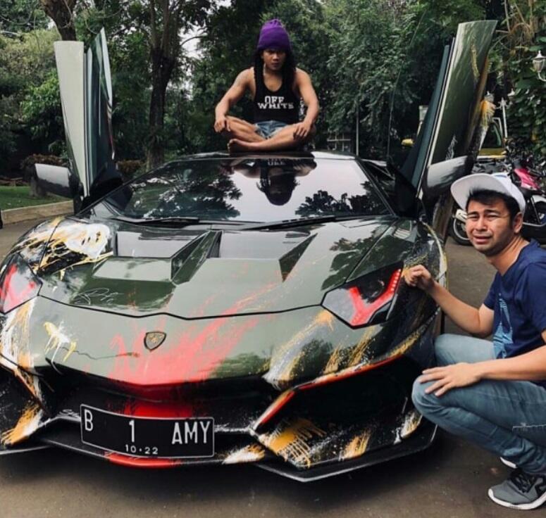 Ini 8 Mobil Paling Mahal yang Pernah Dimiliki Raffi Ahmad