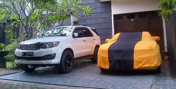 Ini 8 Mobil Paling Mahal yang Pernah Dimiliki Raffi Ahmad