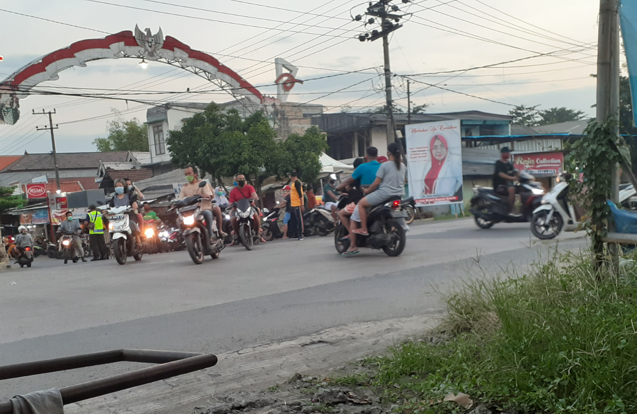 (COC_REGIONAL_SERENTAK2020) Masih Zona Hijau. Semua Orang Semangat Berburu Takjil