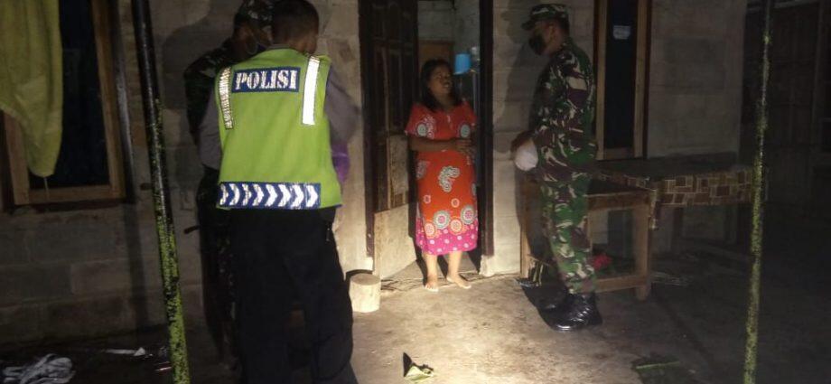 Patroli dan Berbagi Saat Sahur Ditengah Pandemi