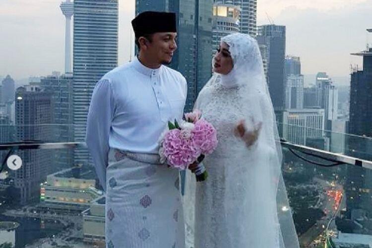 Takut Nikah Karena Belum Punya Modal? Realistis Aja Gan! 