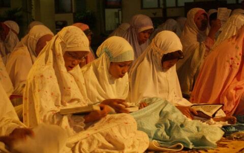 Tradisi Sepertiga Terakhir Bulan Ramadhan Di Madura