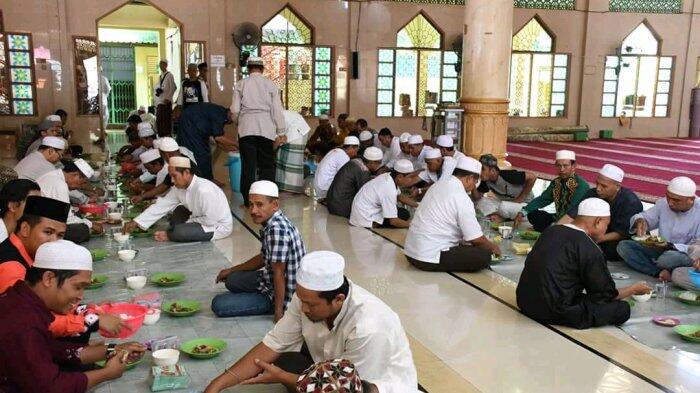 Tradisi Sepertiga Terakhir Bulan Ramadhan Di Madura