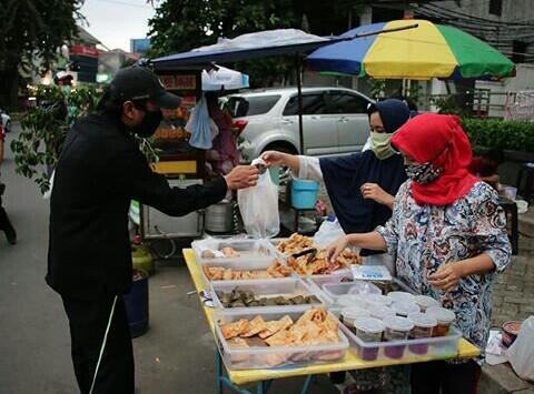 Beginilah Suasana Jakarta Menjelang Buka Puasa di Tengah Pandemi Corona