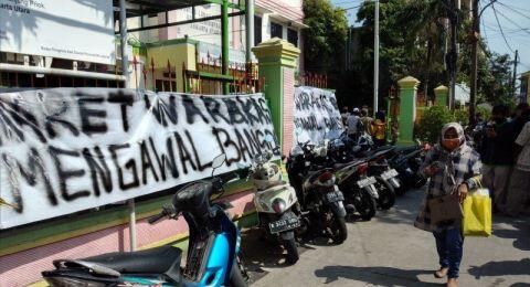 Warga Warakas Priok Demo Protes Pembagian Bansos Corona selama PSBB Jakarta