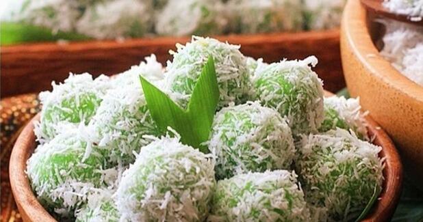 Klepon, Jajanan Pasar Khas Pasuruan Yang Cocok Menjadi Teman Saat Berbuka Puasa