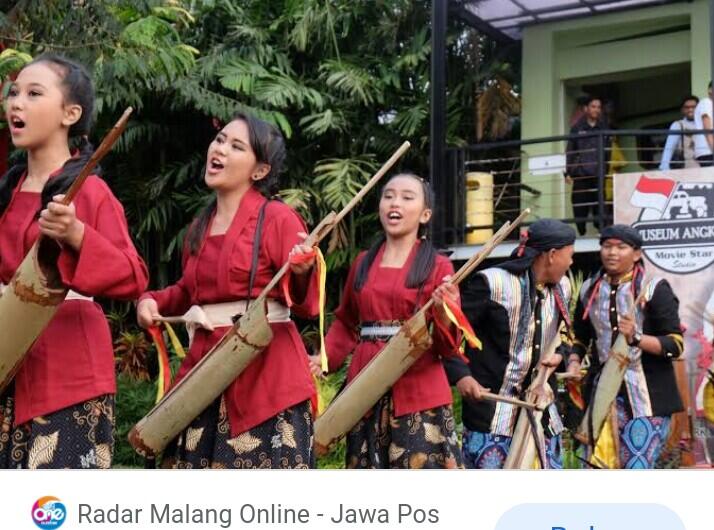 Begini Cara Membangunkan Warga Saat Sahur 