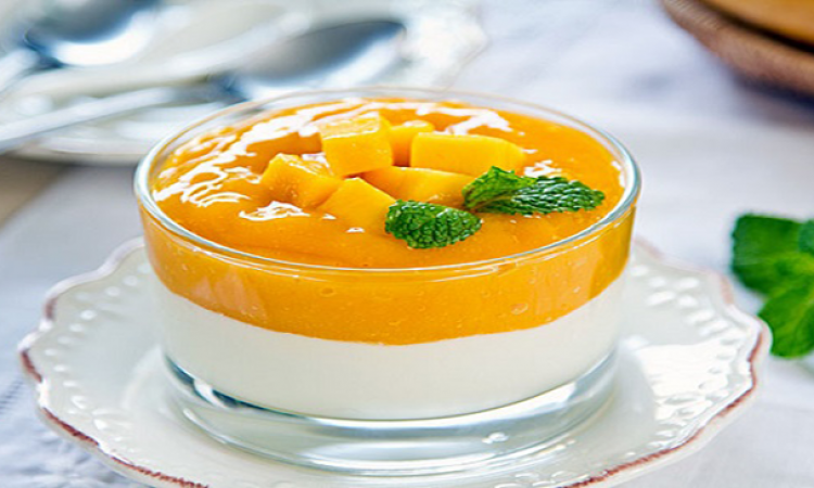 Puding Yoghurt Saus Mangga yang Cocok Buat Takjil Hari Ini