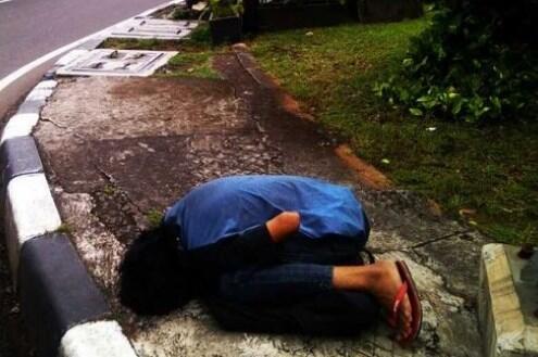 Sempat Dicuekin karena Dikira Covid-19, Pria yang Pingsan diGancit Ternyata Kelaparan