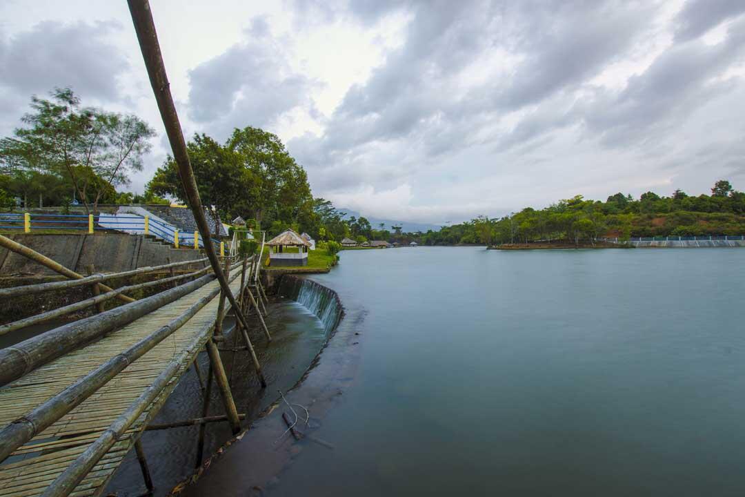 &#91;Ramadan di Kotaku&#93; Asri Keindahan Danau Picung