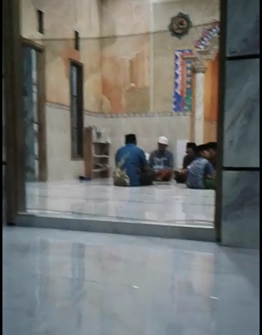 Saat Bulan Puasa Bersyukur Masih Bisa Shalat Tarawih Bersama, Tidak Untukku