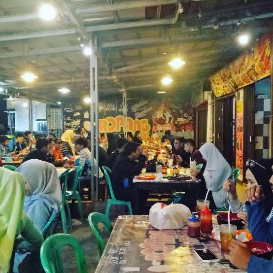 Tempat asyik yang ada di Cilegon untuk mencari menu berbuka