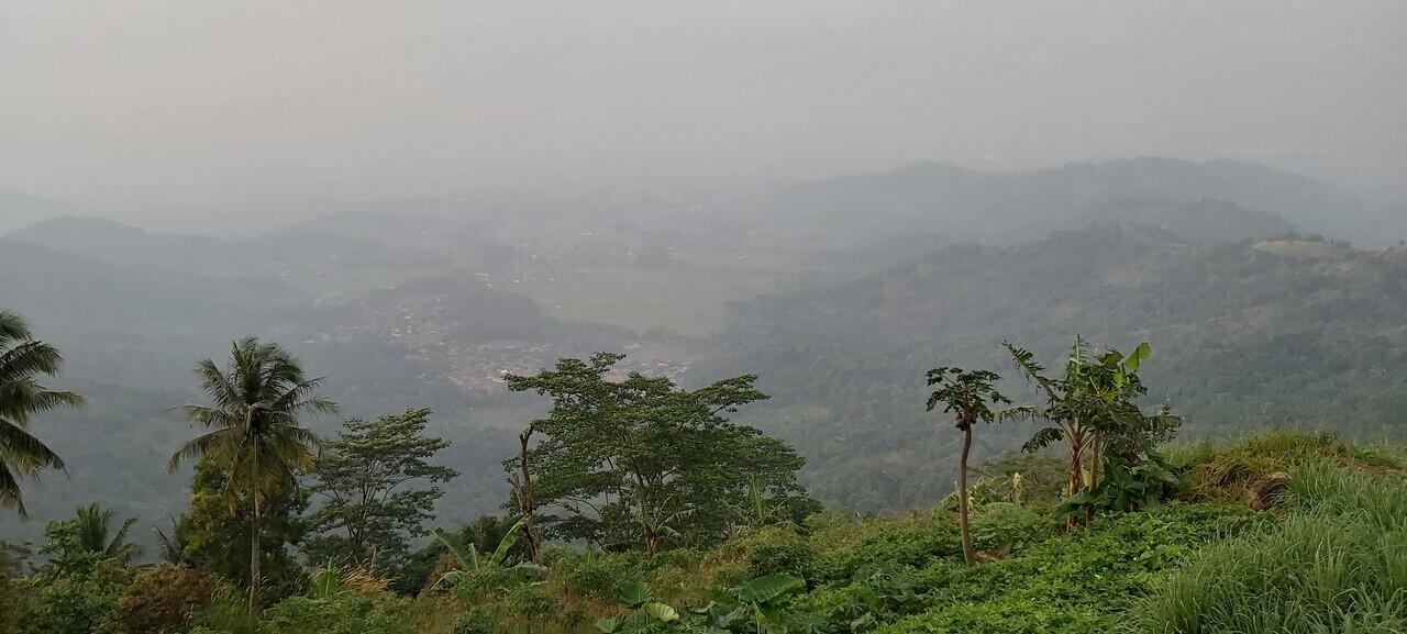 Ngabuburit di puncak bukit Bernama Batu Lawang Cilegon,Banten