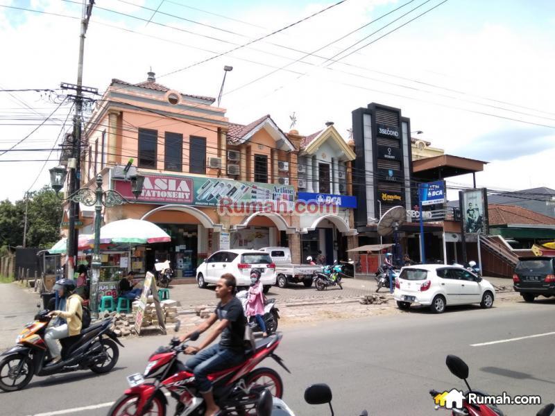 Daerah Kampus Jember Yang Biasanya Dulu Ramai Pas Ramadhan Dekarang Menjadi Sepi
