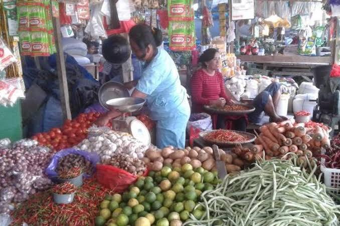 Perbatasan Jam Di Pasar Seluruh Jember Menghadapi Virus Covid-19 Ditengah Ramadhan