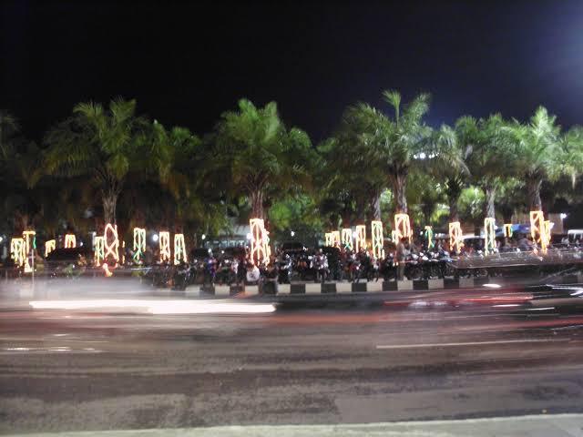Alun-alun Jember Salah Satu Tempat Ngabuburit Asik Yang Sekarang Sepi Karena Covid-19
