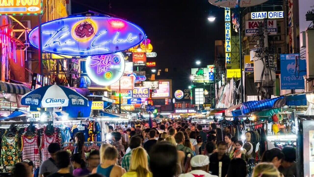 10 Atraksi Wisata di Bangkok yang Menarik untuk Dikunjungi 