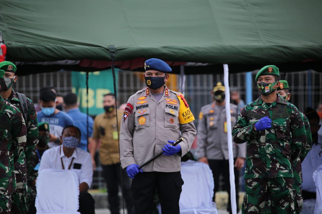 Irjen Pol Martuani Sormin,M.Si Ikut Melepas Keberangkatan Satgas Yonif 125/SMB