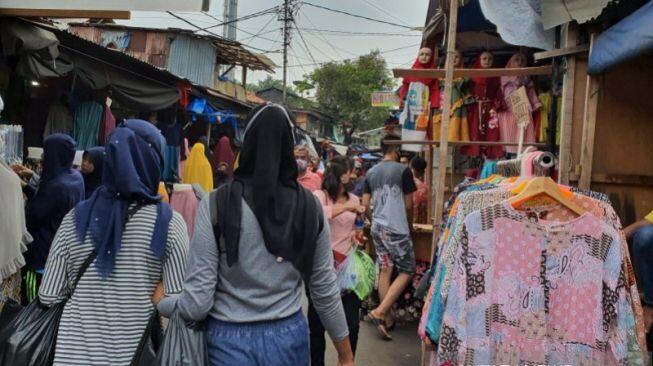 Pasar Tanah Abang Makin Padat Merayap Jelang Lebaran, Lupa PSBB Jakarta?