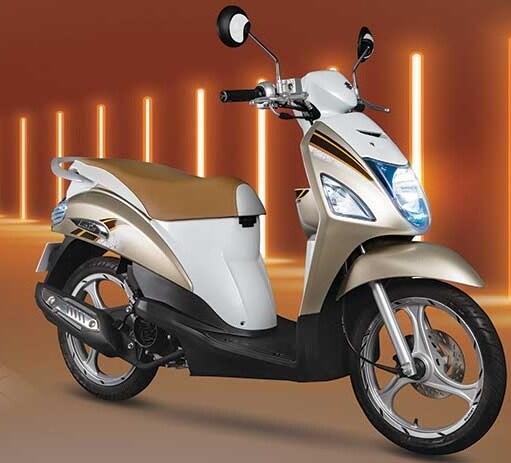 Masih Ingat Suzuki Lets Musuhnya Honda Scoopy? Beginilah Bentuk Model Terbarunya