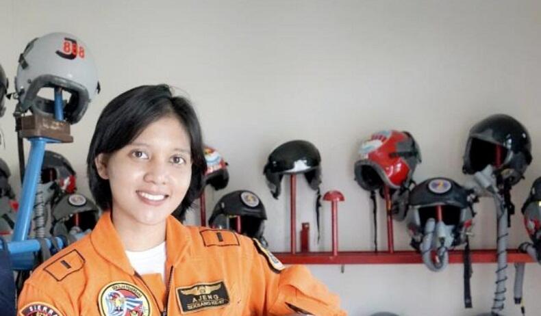 Letda Pnb Ajeng Tresna Dwi Wijayanti, Penerbang Tempur Wanita Pertama TNI AU