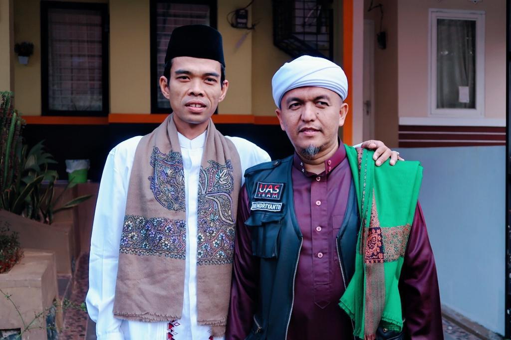 Milad UAS, Buku 'Guru Mengaji dari Kampung' Diluncurkan