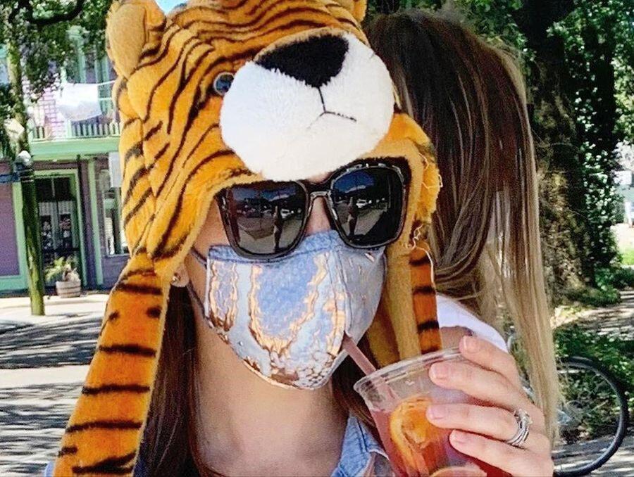  Masker Unik yang Tetap Bisa Dipakai Untuk Menikmati Minumanmu!