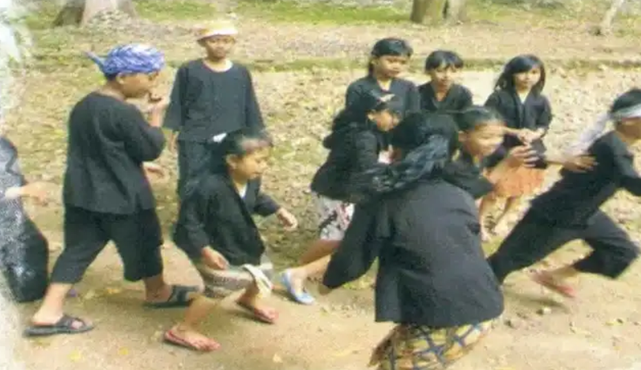 20 Permainan Tradisional Seru yang Kini Keberadaannya Sudah Jarang Ditemukan Lagi