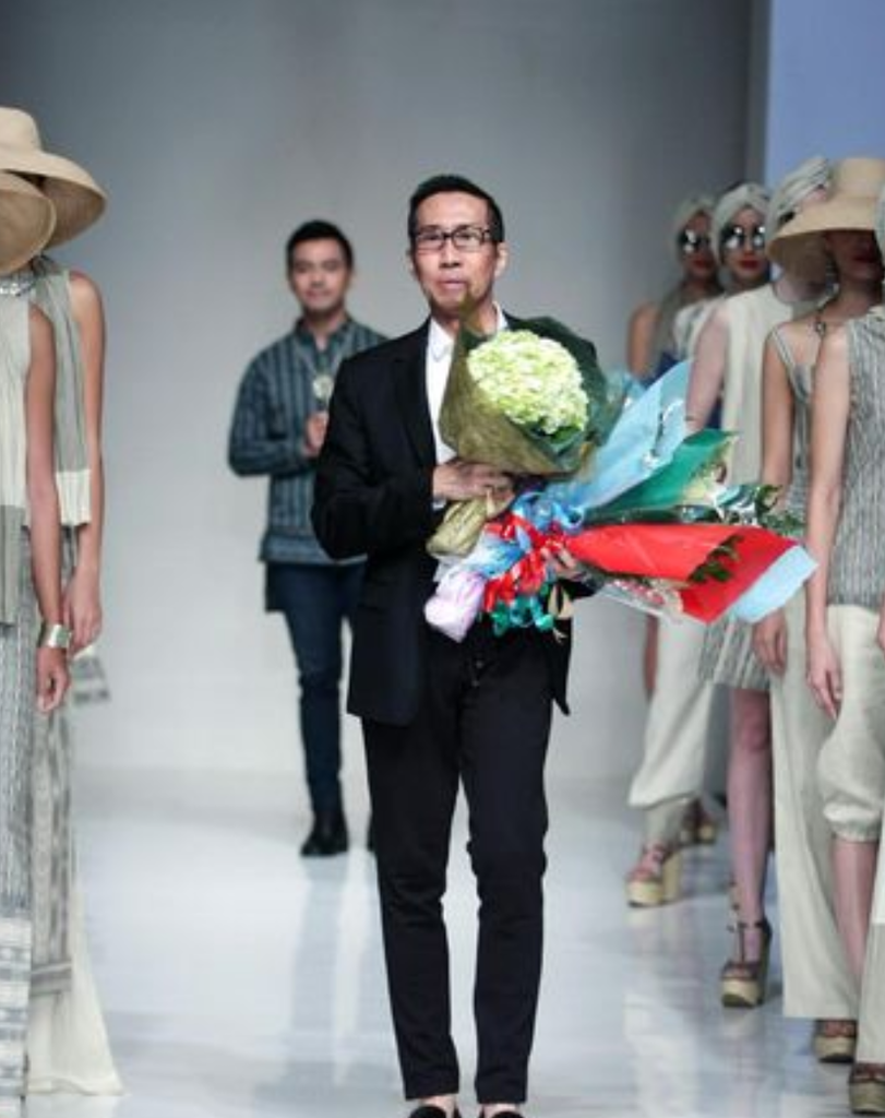 10 Desainer Indonesia Ini Sukses Pamerkan Batik ke Internasional, Yuk Cari Tau