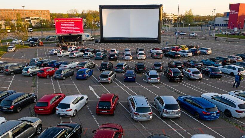 Di Tengan Corona , Provinsi Thuringia Jerman Memperkenalkan Bioskop Drive-In.