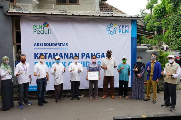 Bantu Ringankan Beban Warga Jakarta, PLN Disjaya Salurkan 2.100 Paket Sembako