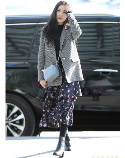 10 OOTD Dress Ala Fashion Airport Seleb Korea, Bikin Gaya Makin Cetar!