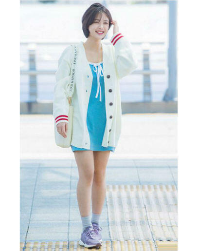 10 OOTD Dress Ala Fashion Airport Seleb Korea, Bikin Gaya Makin Cetar!