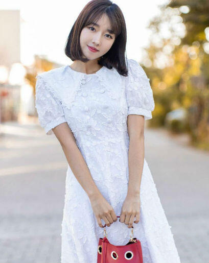 10 Inspirasi White Dress Ala Sunny Dahye Yang Feminin Banget