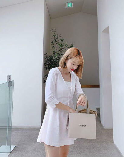 10 Inspirasi White Dress Ala Sunny Dahye Yang Feminin Banget