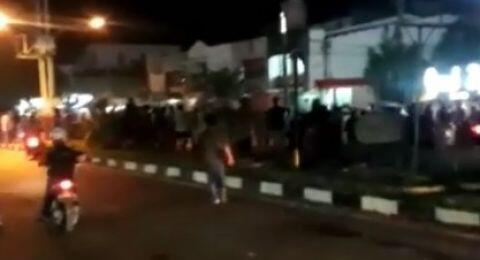 Viral Video Ibu-ibu Teriak Hancurkan PSBB, Publik: Kita Lihat Endingnya